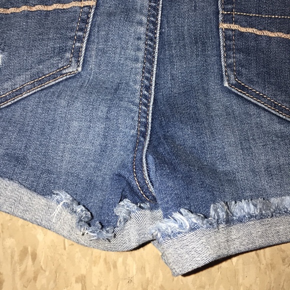 American Eagle Outfitters Ne(x)t Level Curvy Hi-Rise Denim Shortie in Blue sz 6 - Picture 14 of 14